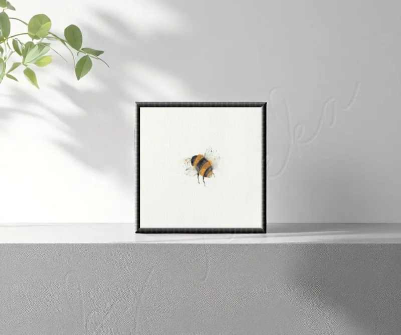 Kleine Hummel - Aquarell Miniatur, minimalistischer  Kunstdruck auf Büttenpapier mit schwarz gerahmt