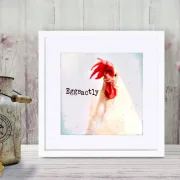 Kunstdruck, Eggsactly - Huhn, Wandbild mit humorvollem Spruch im Landhausstil