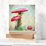 Fliegenpilz und Schnecke, Wandbild im Vintage Style, Landhausstil als Holzdruck